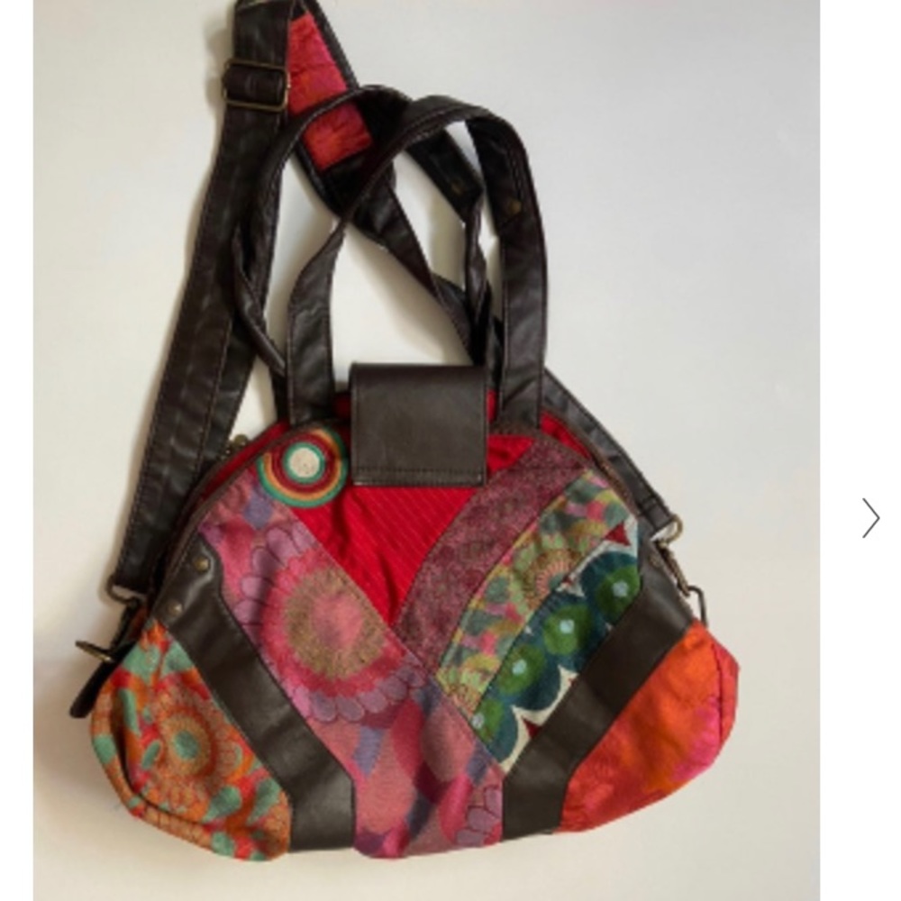 Stunning Desigual Crossbody w. Embroidery & Deco Buttons sz L